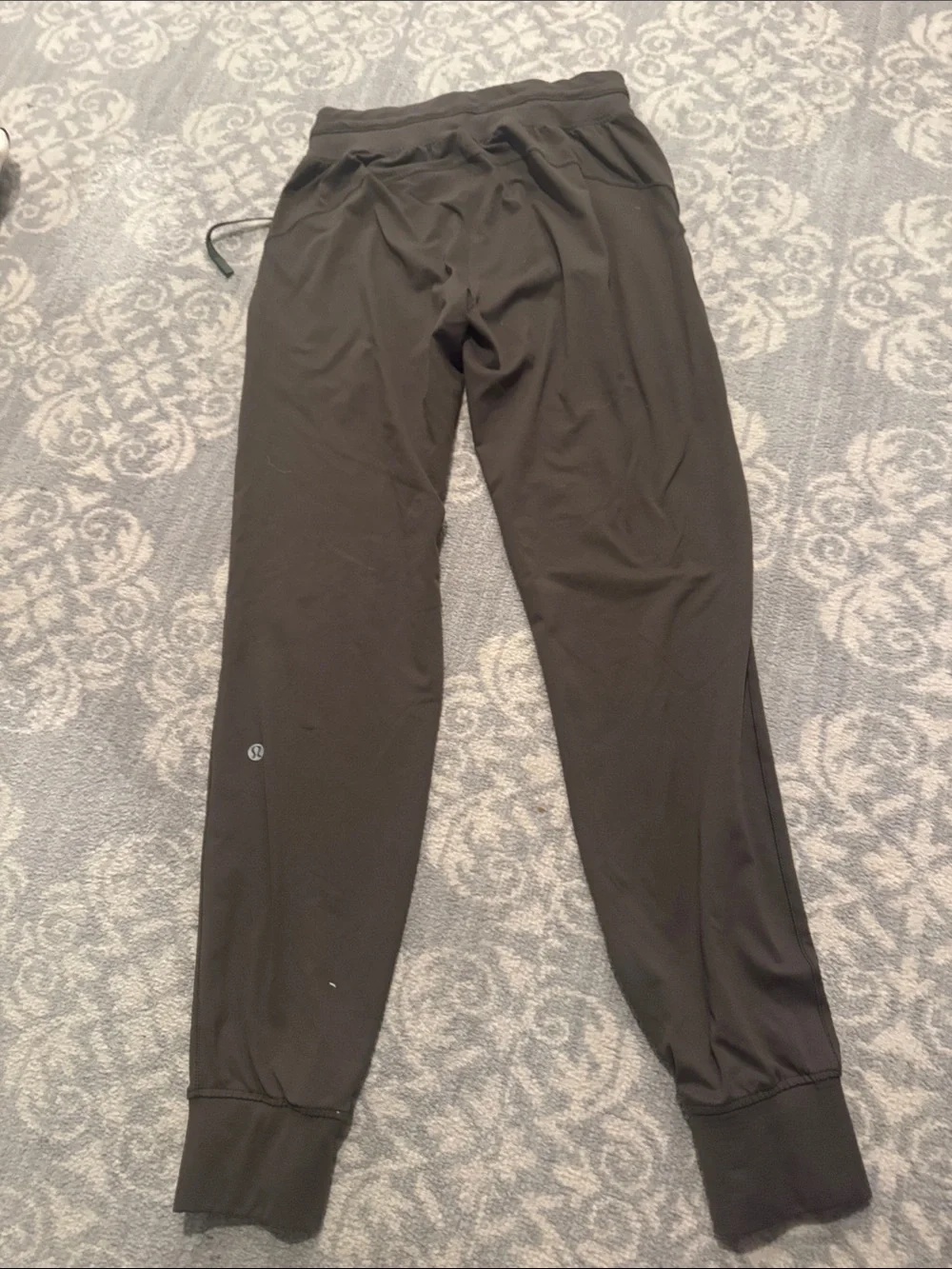 Lululemon size 2 joggers